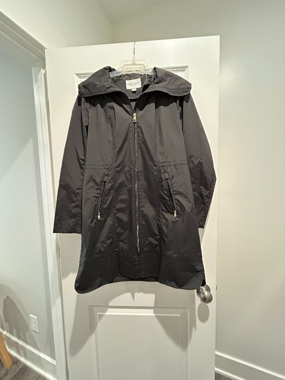 Womens Cole Haan Black Raincoat with Hood and Zip Pockets Size M Medium